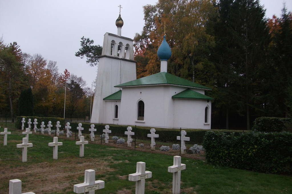 Chapelle et cimetière russe de Saint-Hilaire-le-grand